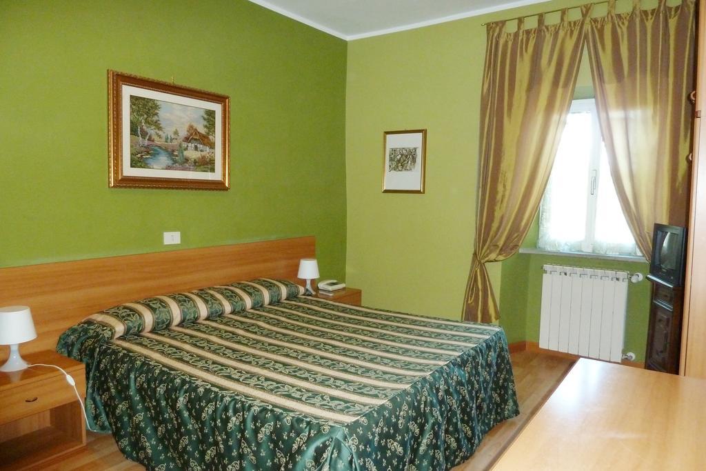 Hotel Sutrium Room photo